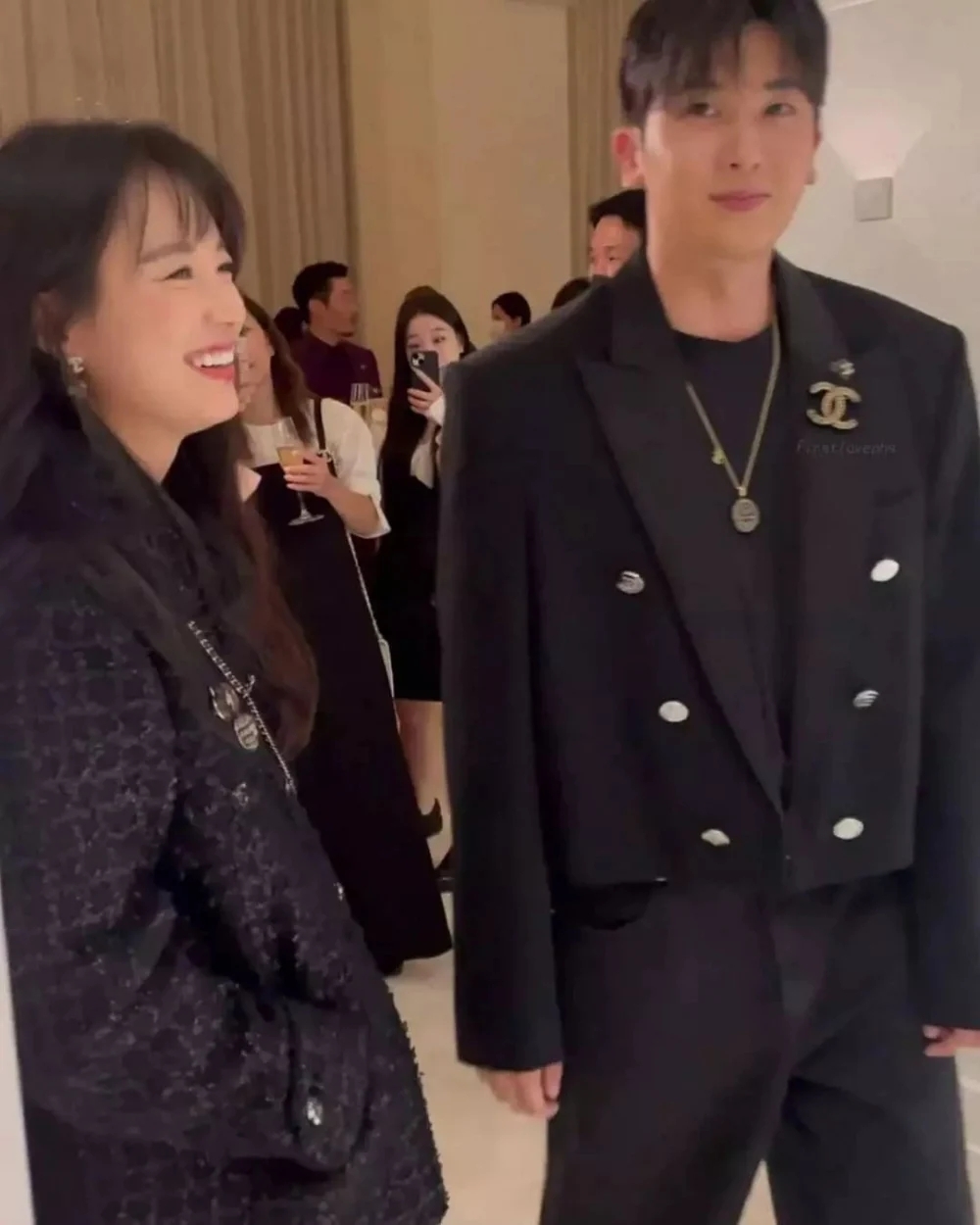 韓孝周、朴炯植同框出席品牌開幕會