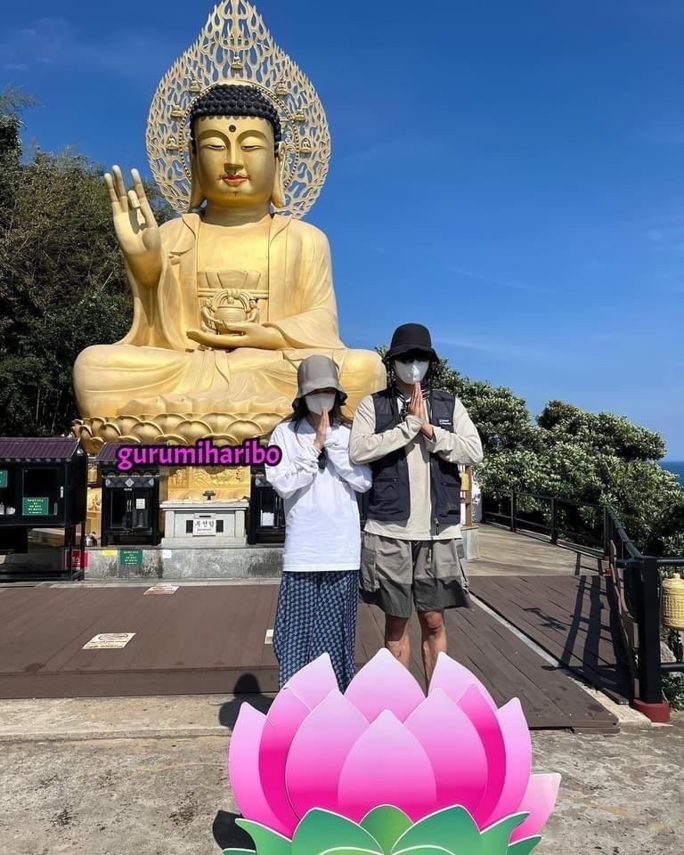 疑似jenni與V的合照