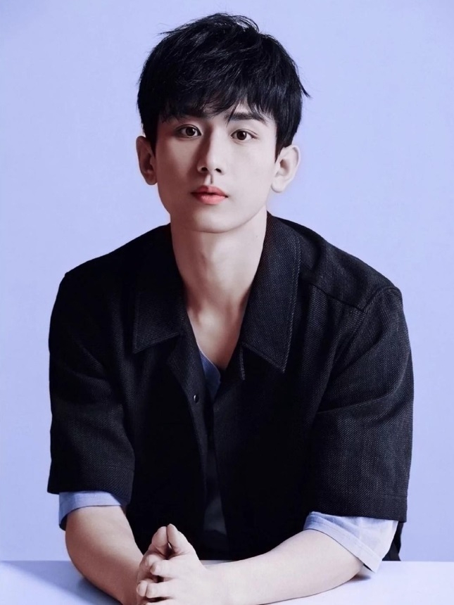 成毅唱起歌來深情迷人，讓許多粉絲聽完立馬被圈粉