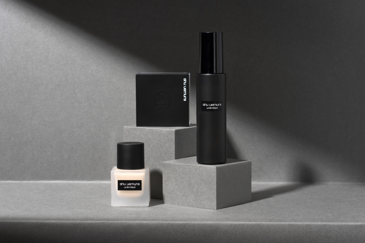 植村秀預購限定18H持久底妝組 原價NT$4,950 特惠價NT$4,333 卡友價NT$3,90(79折)