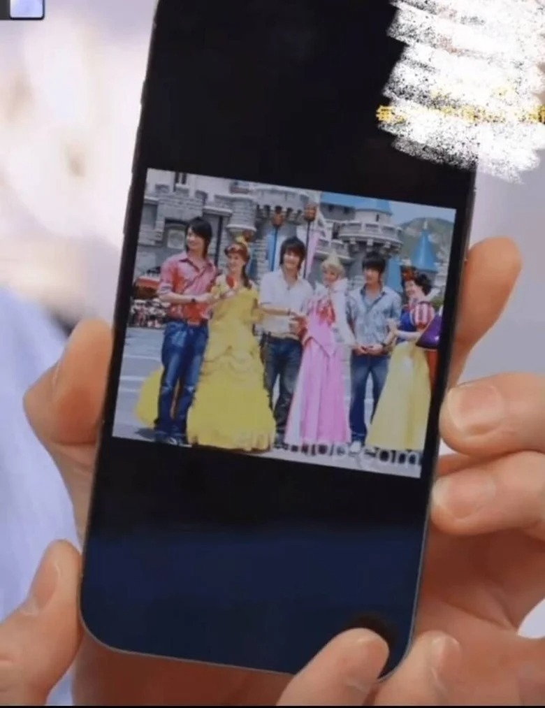 辰亦儒主動向粉絲秀出飛輪海好感情