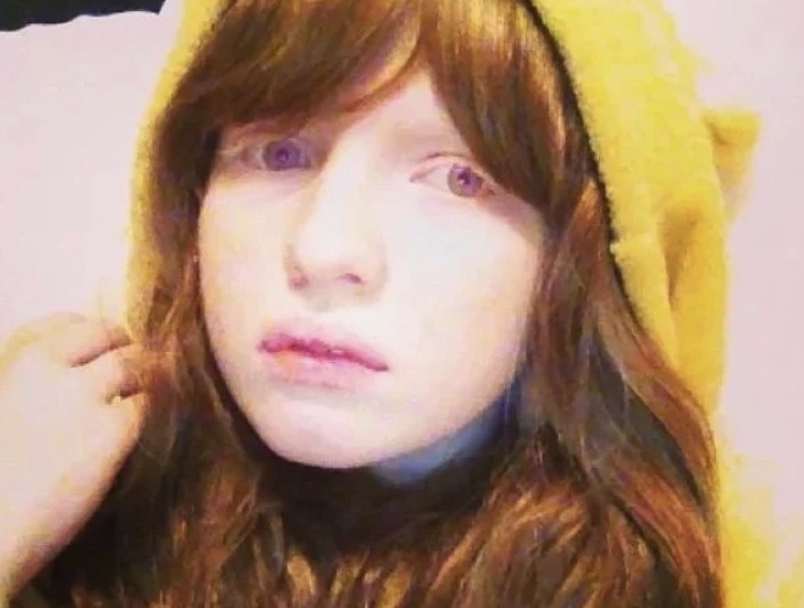 小時候的她時常被欺負