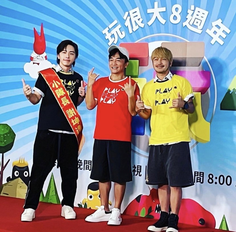 坤達擔任黑隊小隊長