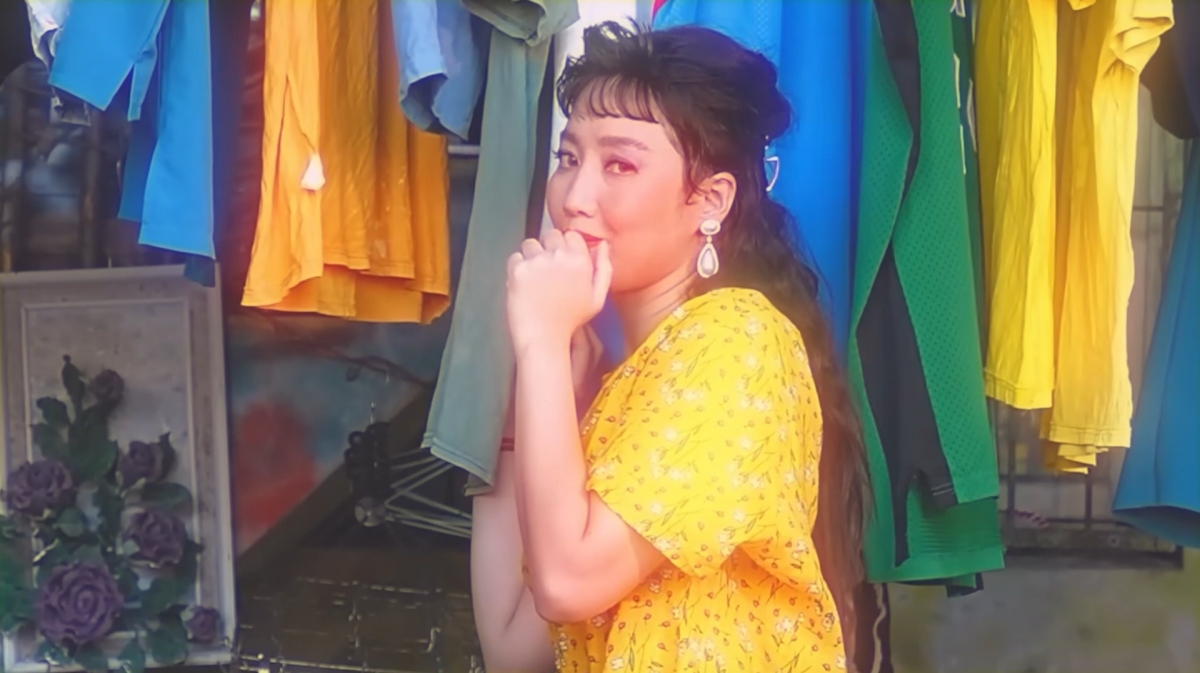 女主角終於露臉