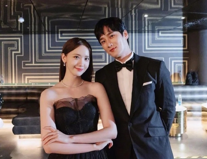 潤娥與安普賢合作的電影《兩點的約會》目前已經結束拍攝