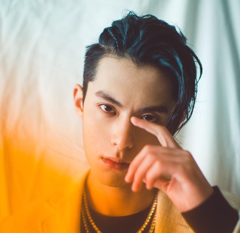 王鶴棣感情世界低調，難得分享追女密技。