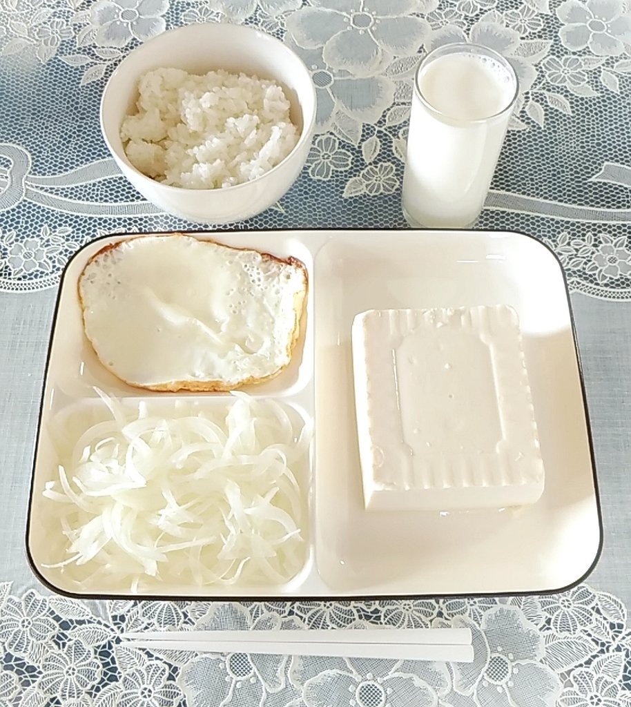 日本網友分享全白餐盤