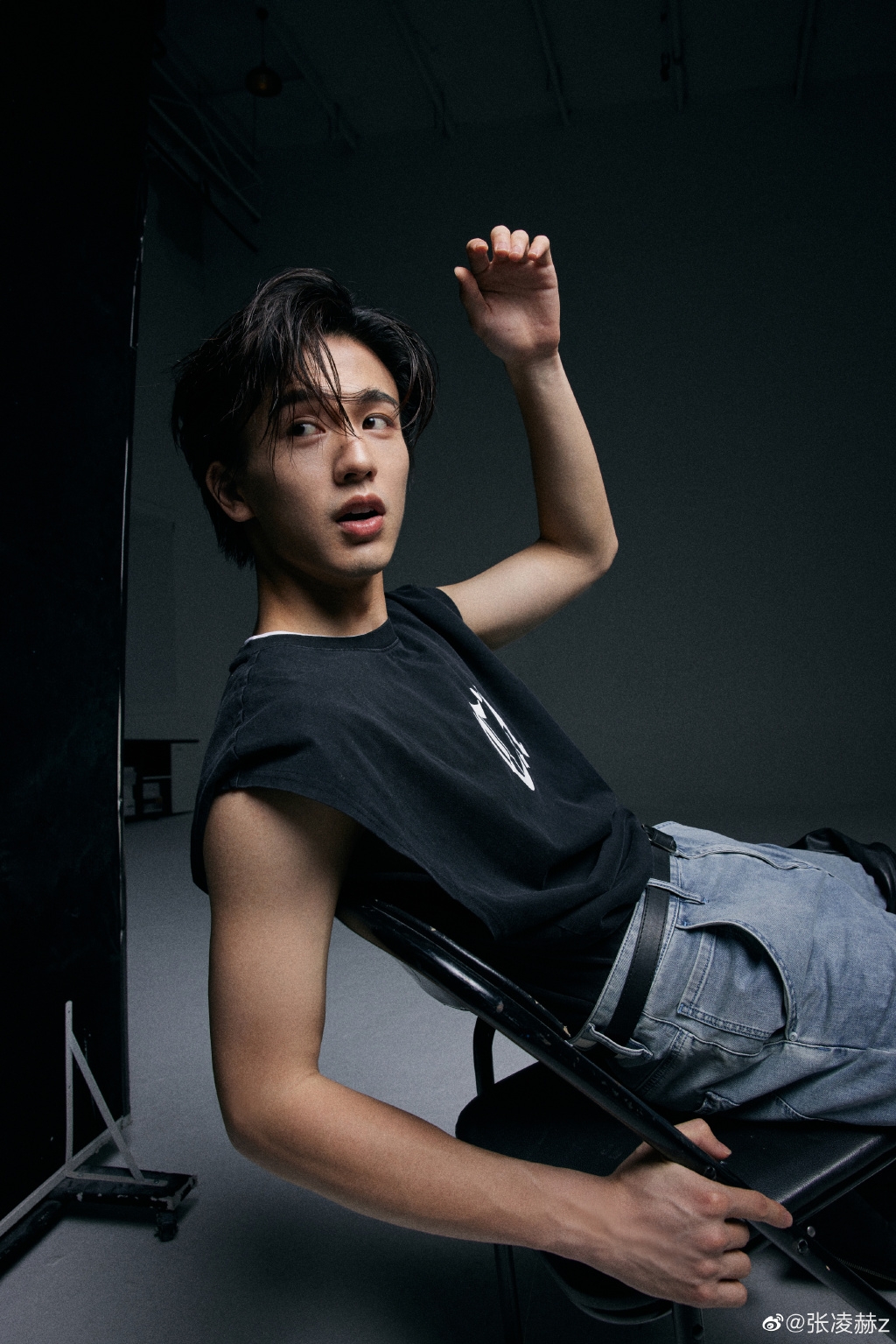 張凌赫是理工科直男,在校園時期就是目光焦點。