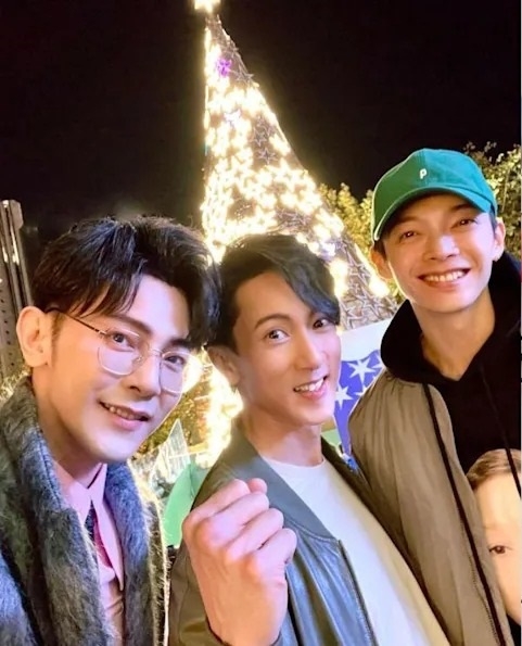 辰亦儒曬出飛輪海合照,卻沒有炎亞綸