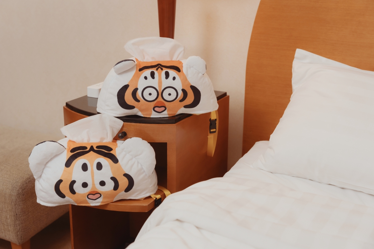 胖虎絨毛面紙套