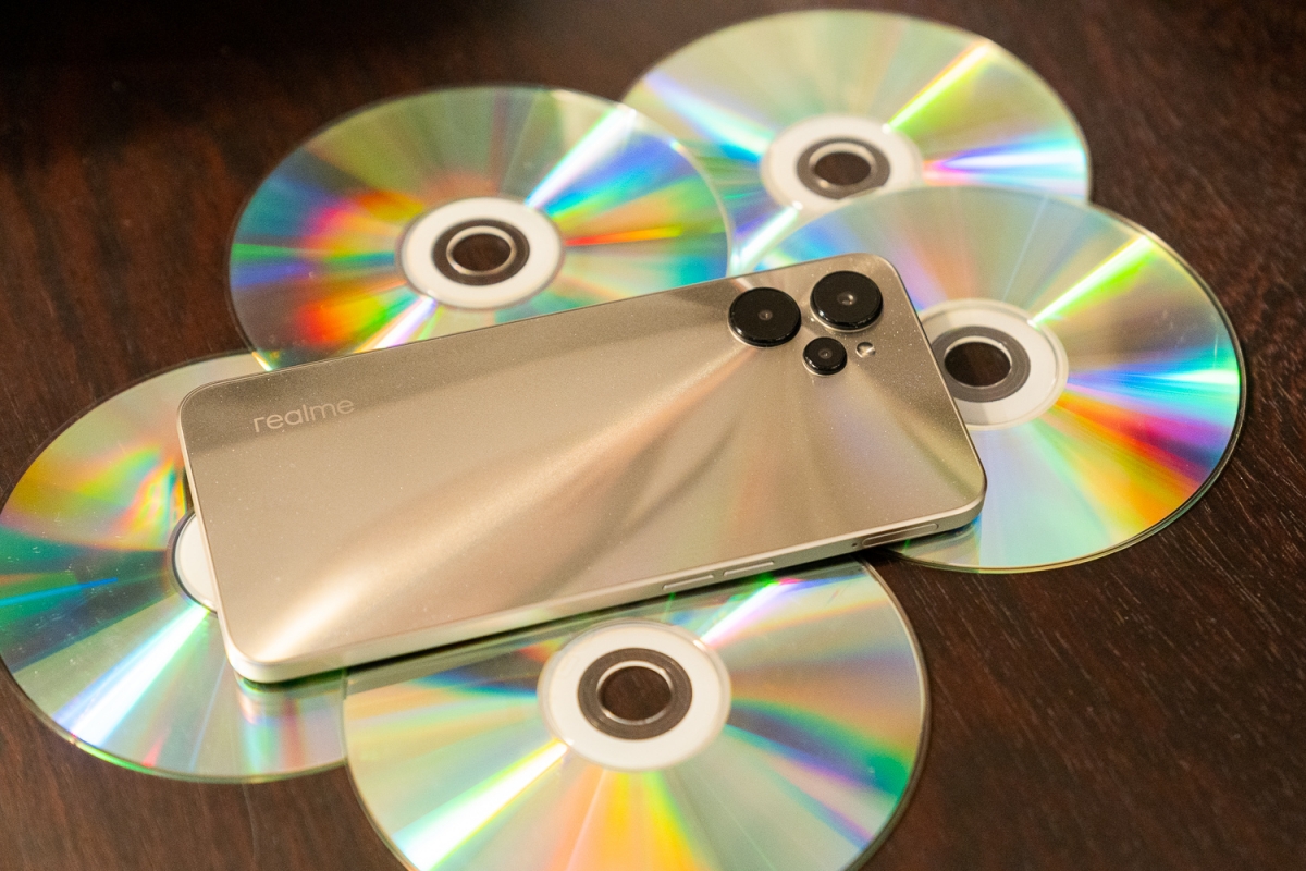 5G搖滾星!realme 9i 5G採用星光粒子設計、復刻懷舊音樂元素,掀起屬於realme的金色文藝復興。_1