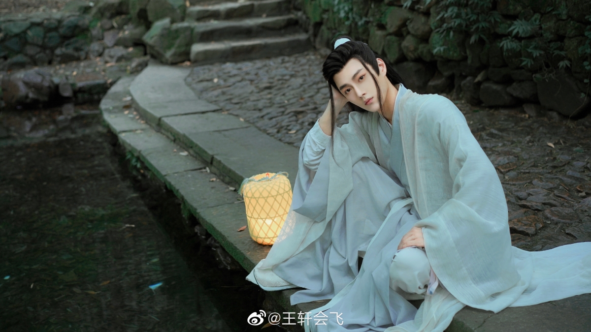 王軒古裝照相當俊美