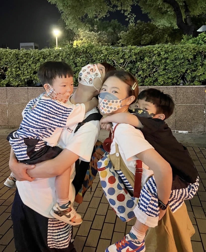 蔡阿嘎一家四口