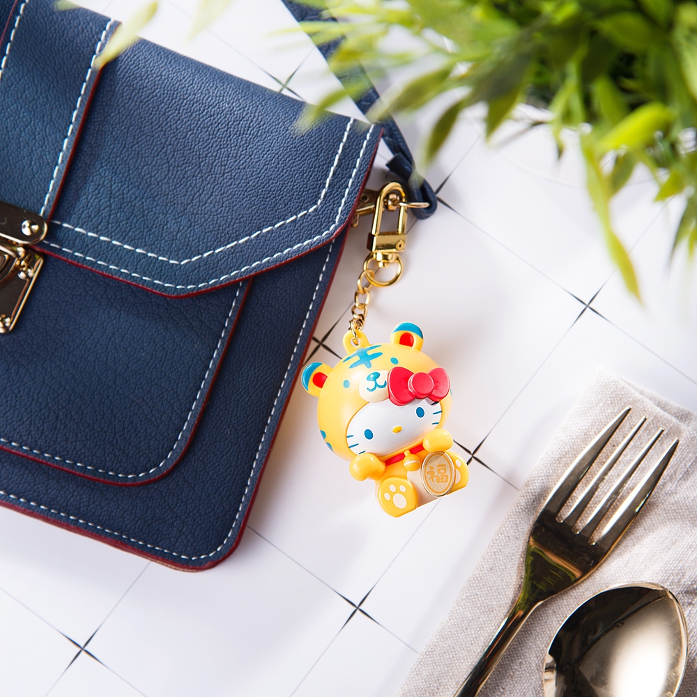 HELLO KITTY搖搖籤筒造型悠遊卡-虎來運轉