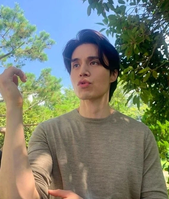 李棟旭親民風格超圈粉