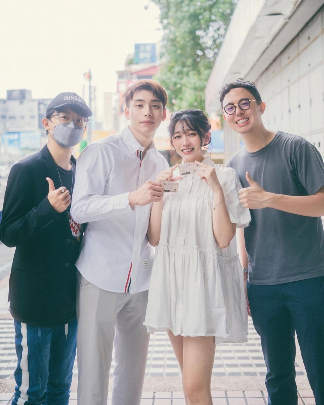 語謙與男友登記、正式成為夫妻