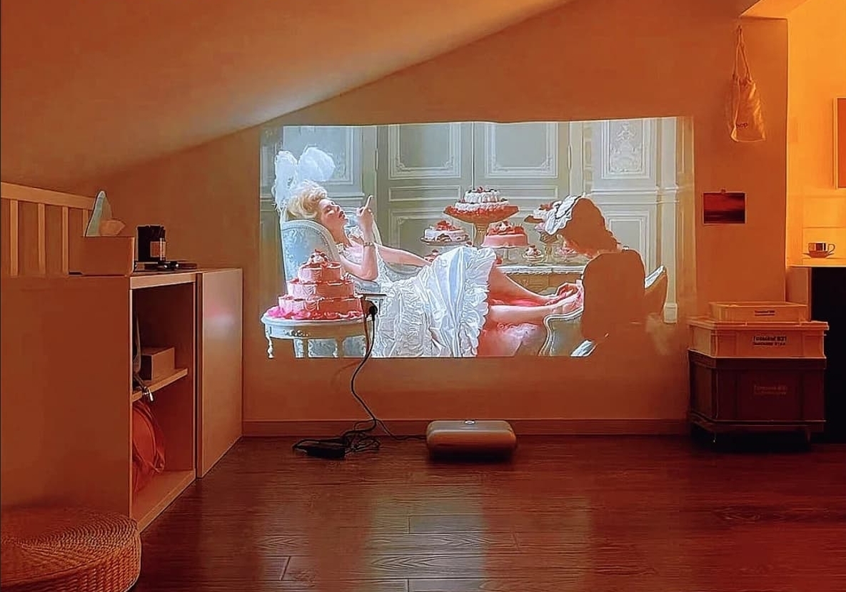 在家投影機看串流超爽