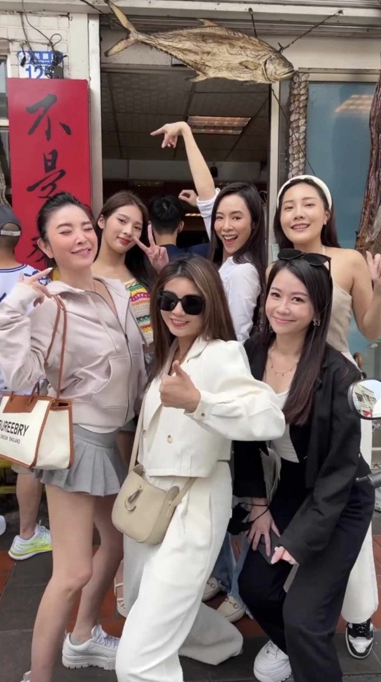 許維恩被網友抓包背山寨包