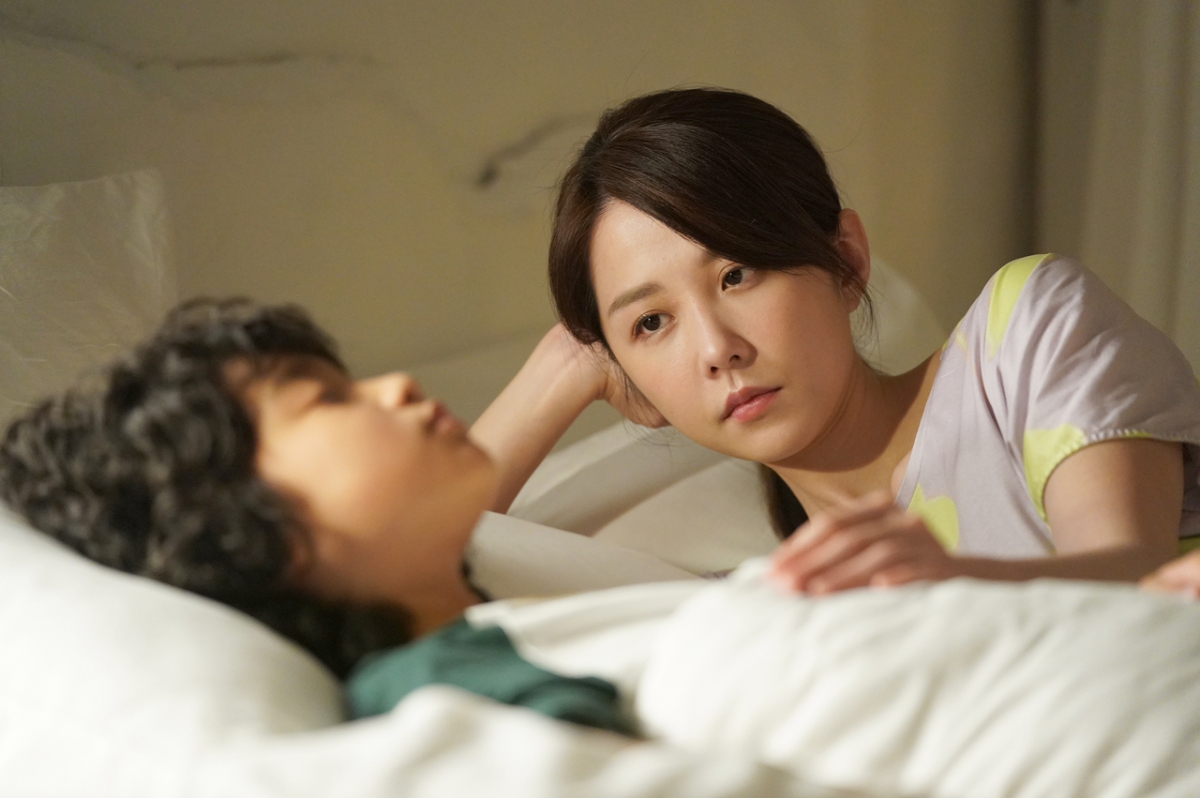 邵雨葳飾演單親媽媽