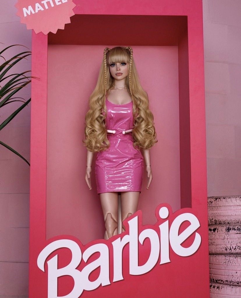 被父母打造成真人芭比