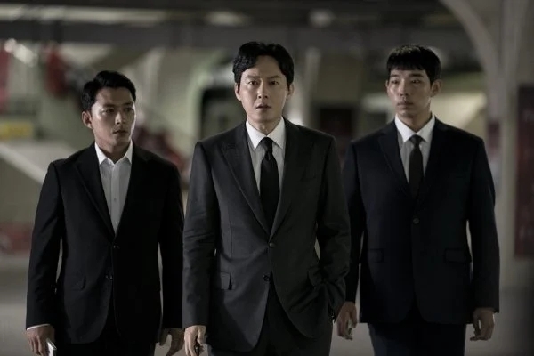 朴秉恩飾演軍事安保支援司令部要員