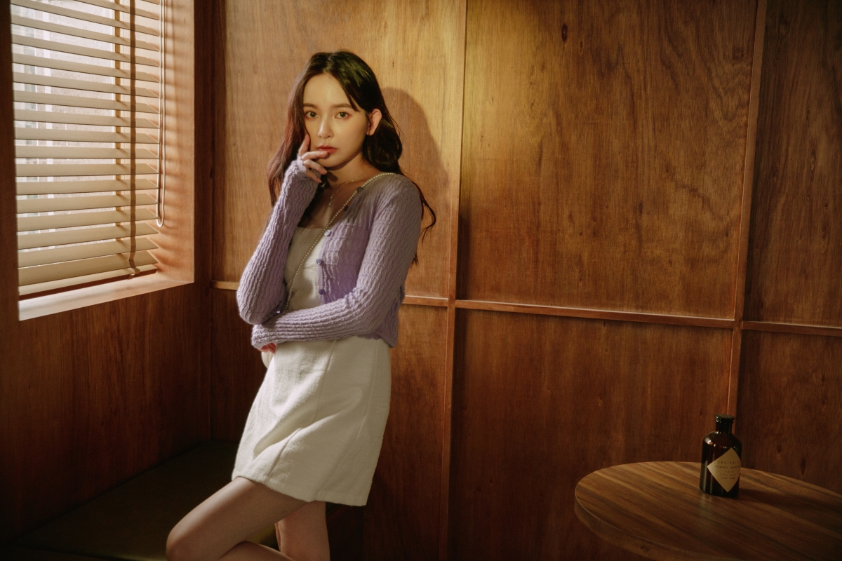 Knit/ZARA、 Dress/Bershka、 Necklaces/APM Monaco、 Bag/SAMO ONDOH、 Shoes/Crocs