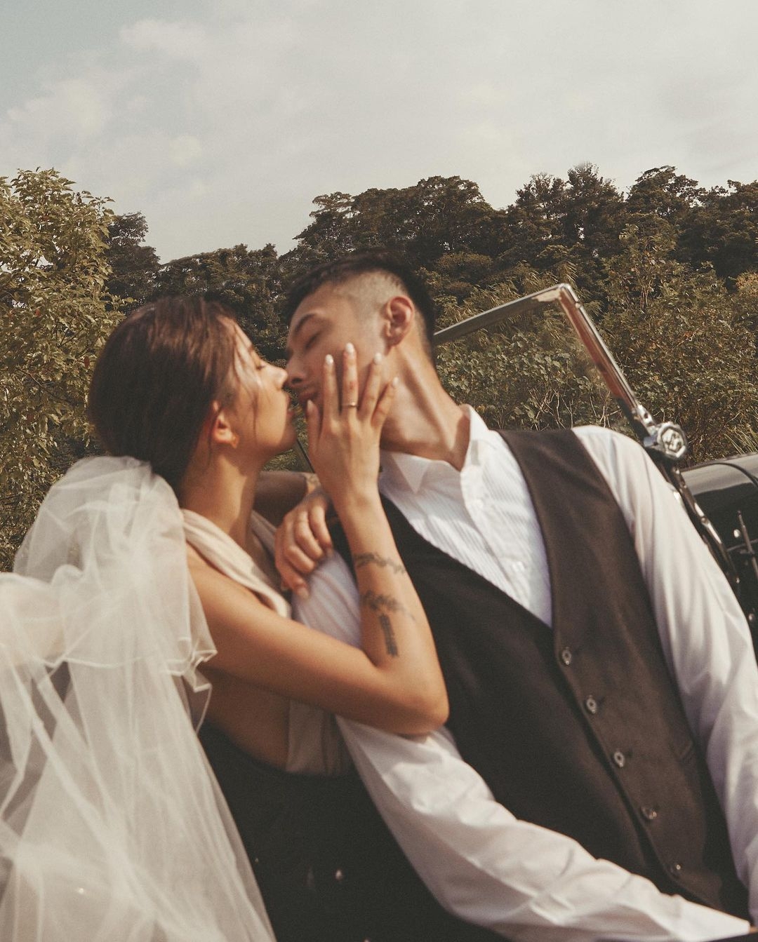 陳艾琳、顏庭笙婚紗照