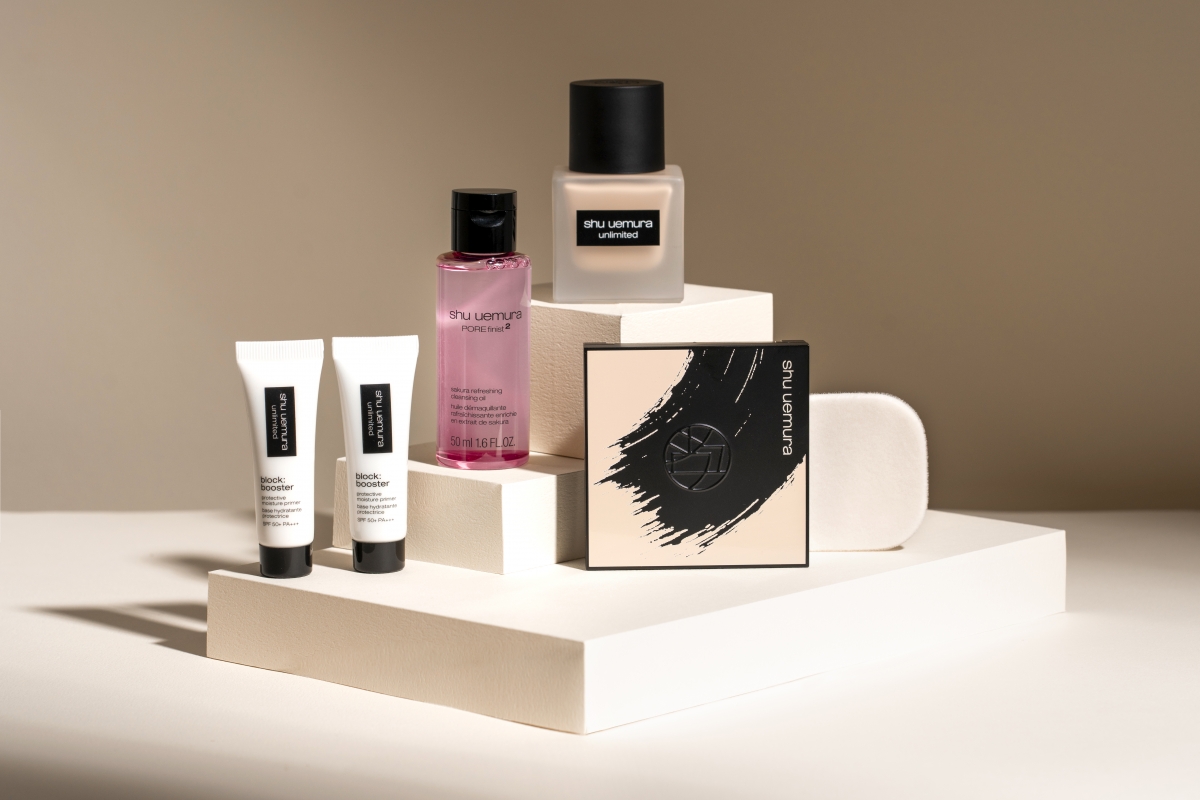 「無極限保濕柔霧底妝組」卡友價NT$3,555，兩款神級底妝正貨直接無痛帶回家，每天只要10分鐘就輕鬆自帶柔焦美肌！