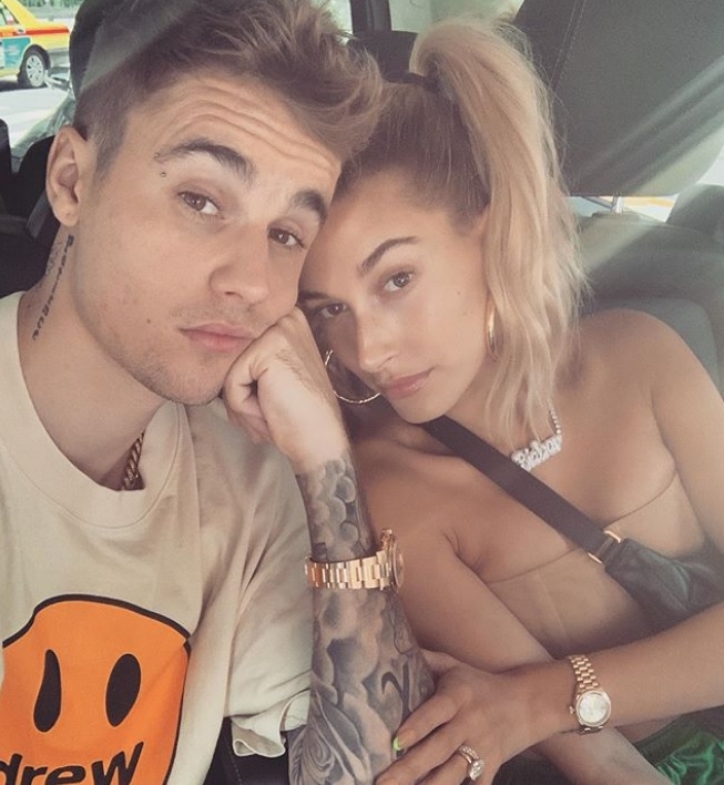 小賈與海莉鈔放閃