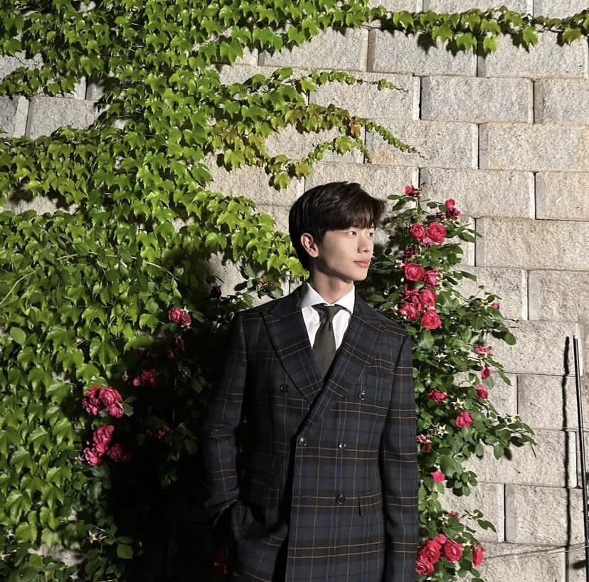 陸星材的爸爸是CEO