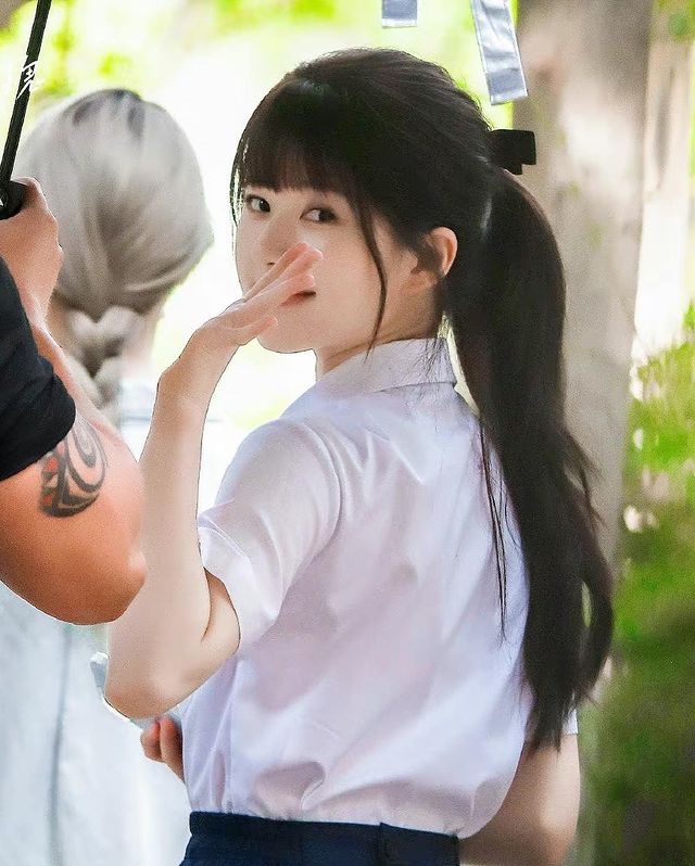 趙露思在《偷偷藏不住》校服照曝光