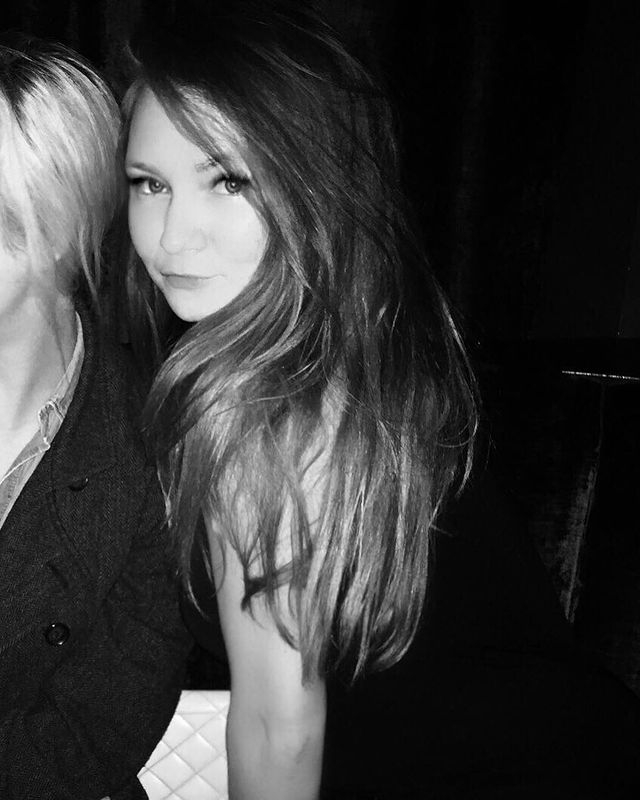 如果成功交保,安娜仍然須配戴電子腳鐐