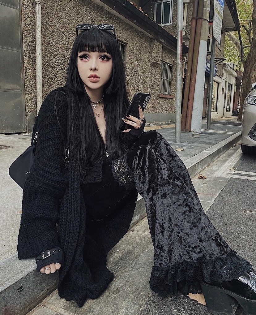 精緻臉蛋吸粉無數