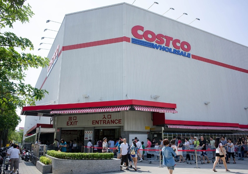 許多人會到美式賣場好市多（Costco）購買生活用品