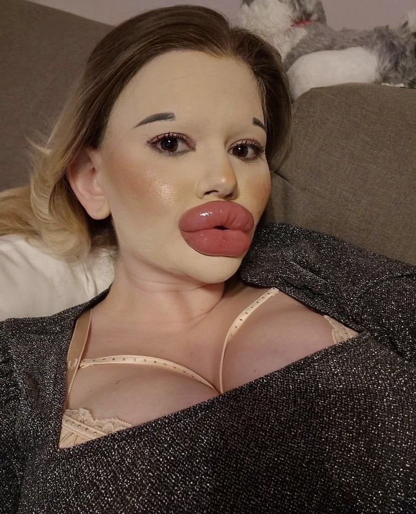 安潔莉雅覺得自己很美