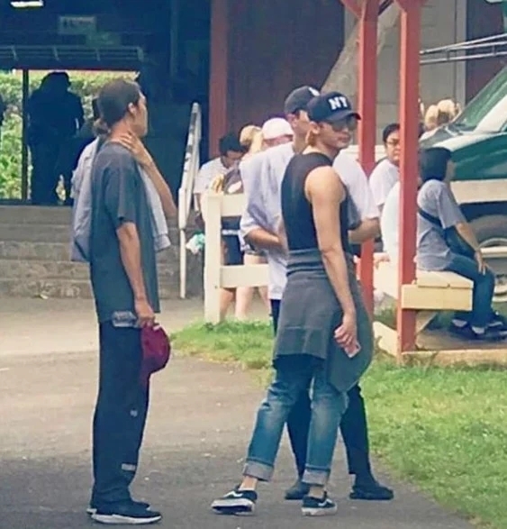 金宇彬和李鍾碩一起去李鍾碩開的咖啡廳