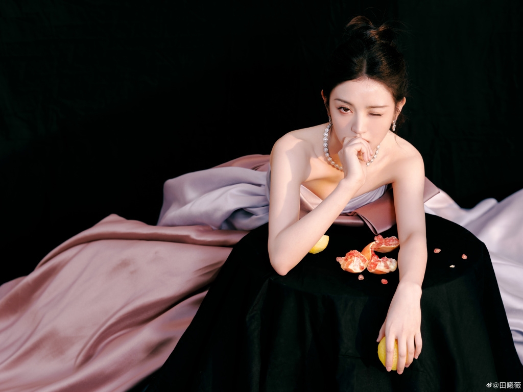 田曦薇學生時期有著叛逆過往。