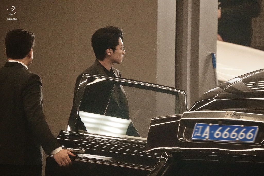 王鶴棣在劇中飾演「時宴」