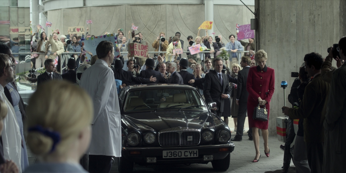 Elizabeth Debicki in Dior - The Crown, Season 5 @thecrownnetflix