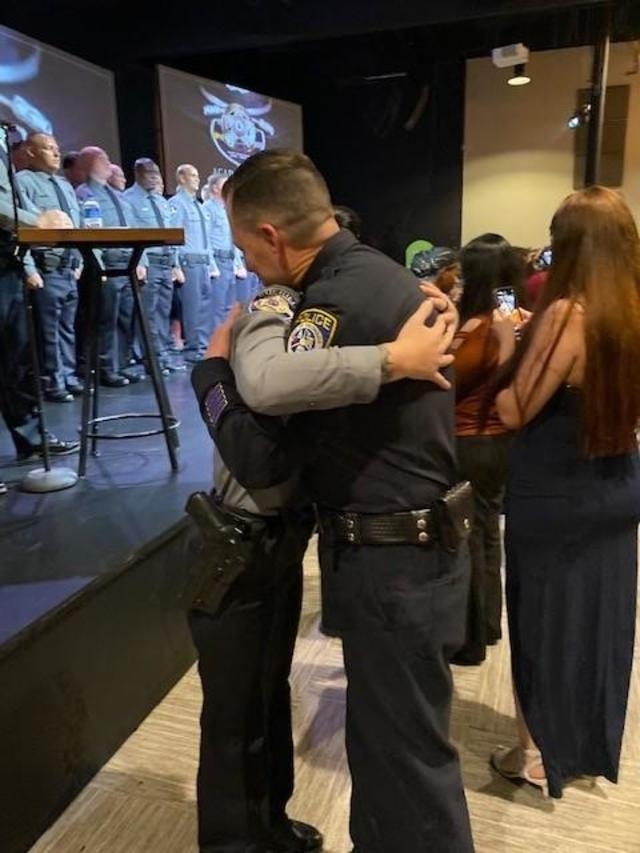 娜塔莉持續跟瓦爾迪維亞聯絡