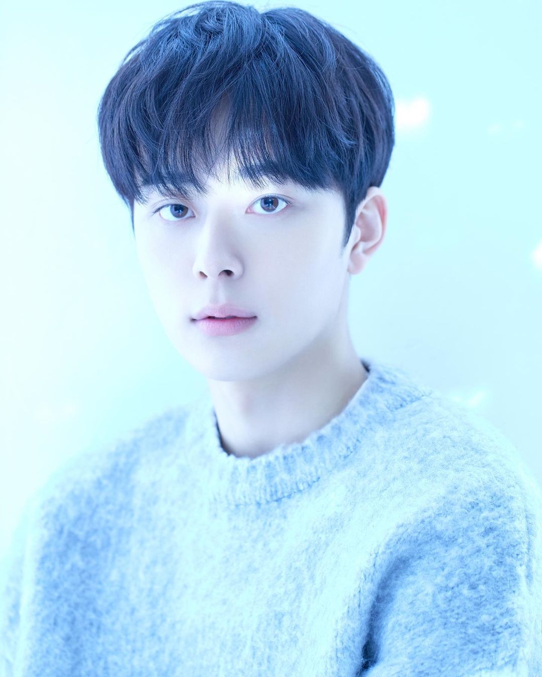 柳善皓外型俊美秀氣。