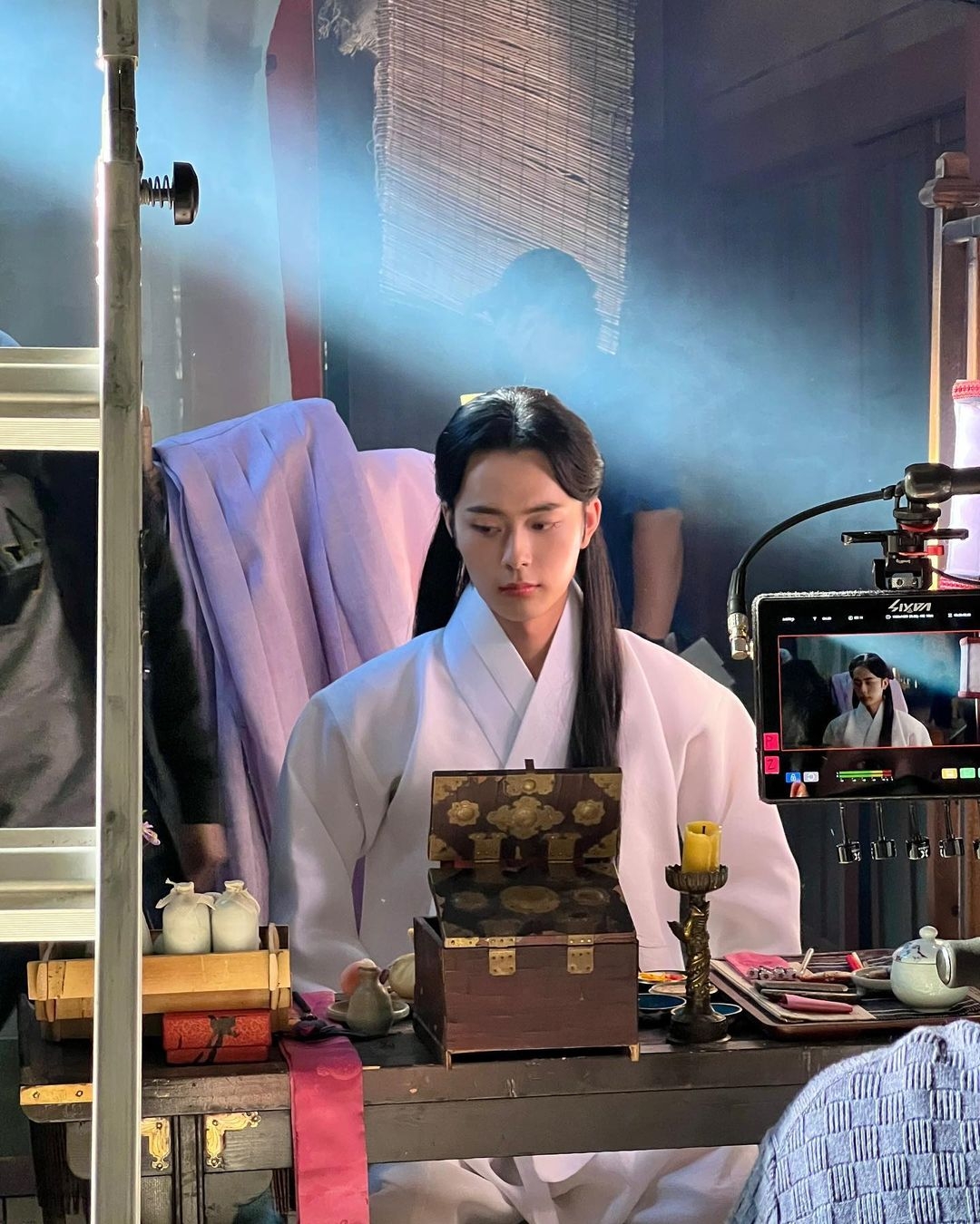 柳善皓在《王后傘下》的女裝扮相相當嬌媚，令女人自嘆不如。