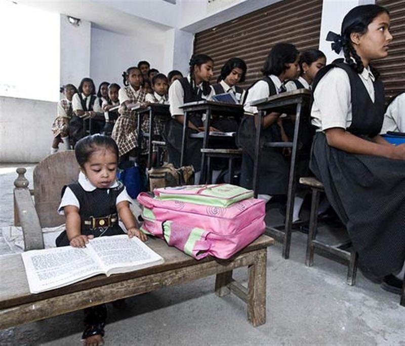 Jyoti Amge穿的、用的物品都要「訂製」