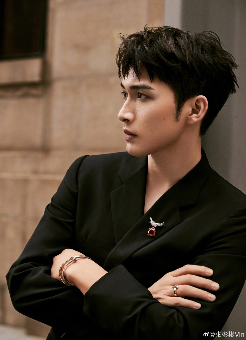 外型高帥的張彬彬頭腦也很聰穎。