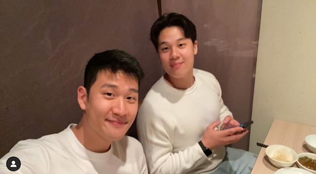 周興哲對於小弟James相當寵溺。