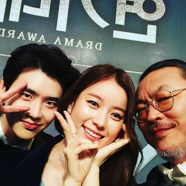 《W-兩個世界》的成功,捧紅了李鍾碩、韓孝周和金義聖。