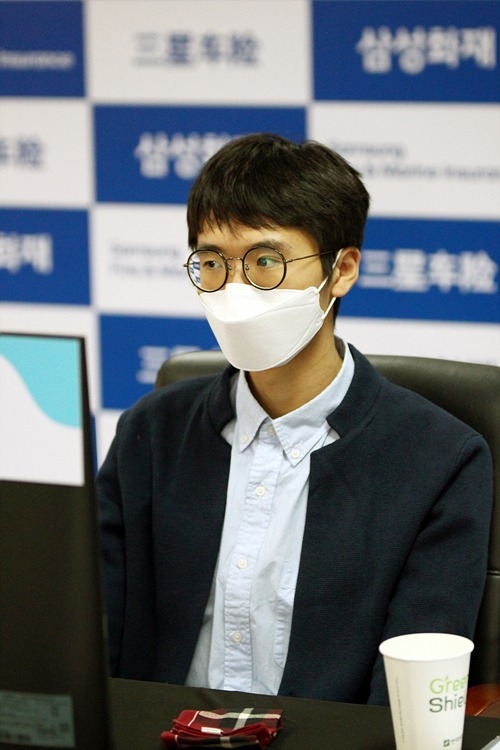 職業棋手卞相壹,是韓國圍棋九段棋手