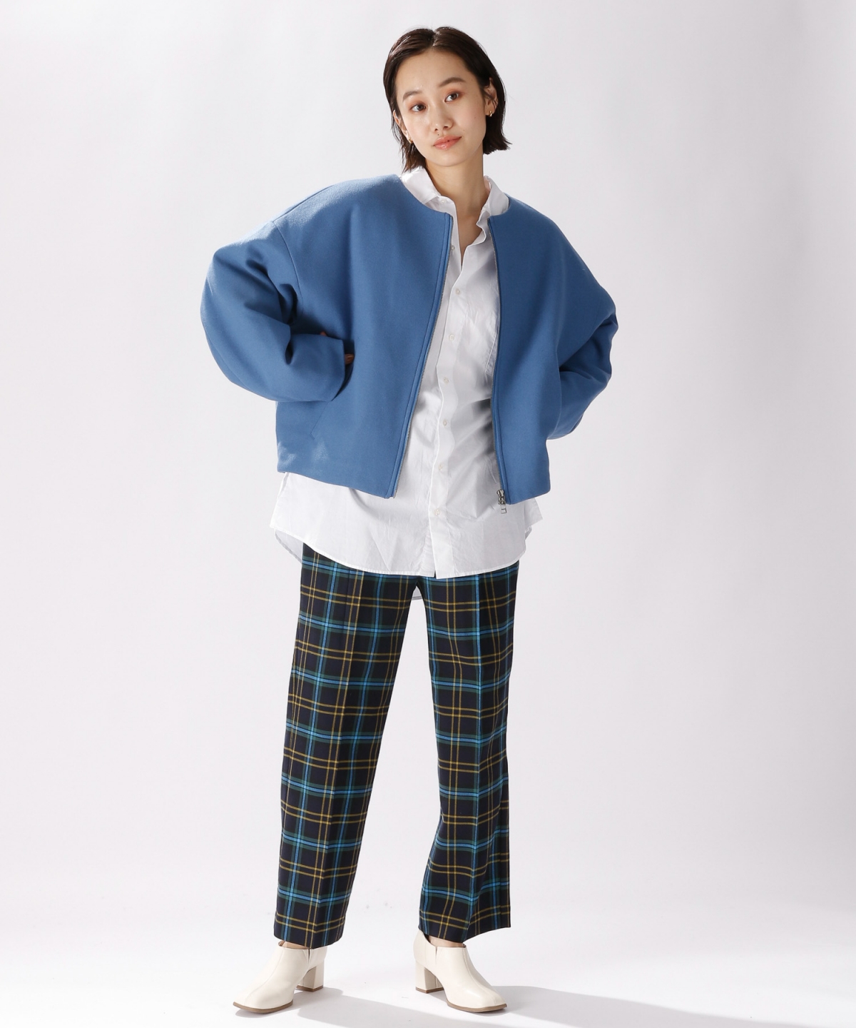 niko and ...機能性羊毛圓領外套(女款) 特價2,490元 原價3,290元（台南新天地，實際商品販售組合和售價以櫃位公告為準）