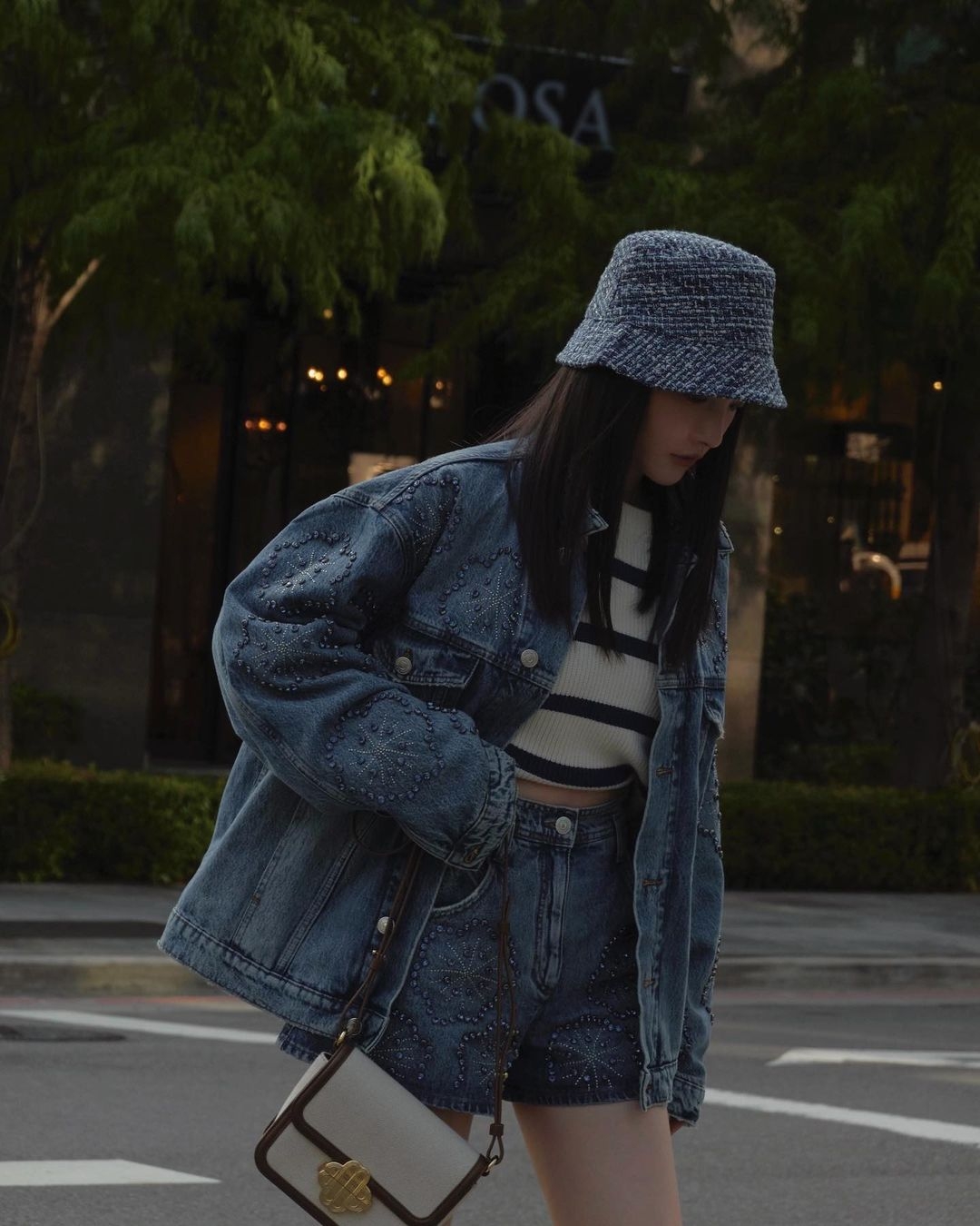 林映唯身穿Maje Denim Dominates牛仔風潮系列