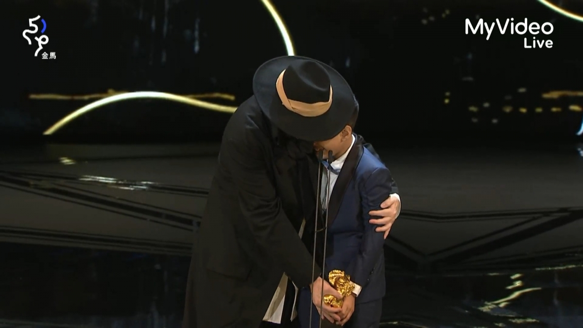 黃秋生安慰小男孩林諾